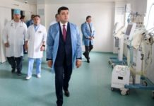 Візит прем’єр-міністра В. Гройсмана до Інституту нейрохірургії ім. А.П. Ромоданова НАМН України”