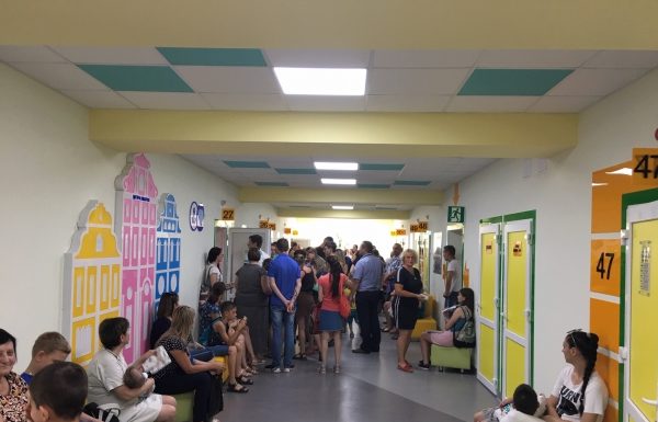 Фахівці НІССХ ім. Амосова обстежили пацієнтів у м. Маріуполі