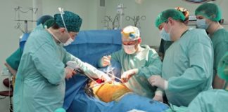 Лікарі Інституту імені О.О. Шалімова вперше в Україні виконали трансплантацію легенів