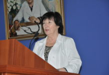 Симпозіум «Медичні аспекти боротьби з неінфекційними захворюваннями: диференційний підхід до оцінки інформованості населення, комплаєнсу до профілактики та лікування» Директор Національного інституту терапії ім. Л. Т. Малої НАМН України , д.м.н., проф. Г.Д. Фадєєнко