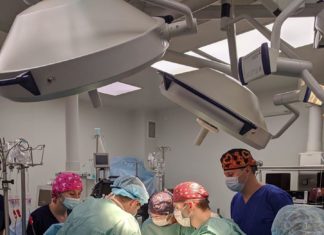 Фахівцями ДУ «Національний інститут хірургії та трансплантології ім. О.О. Шалімова НАМНУ» одночасно проведено трансплантацію нирок та печінки від померлого донора