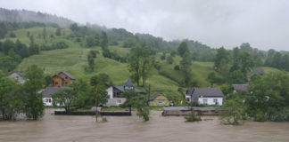 Вода відступає, та сліди залишаться надовго