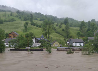 Вода відступає, та сліди залишаться надовго