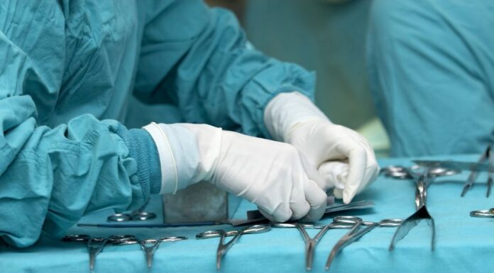 Вперше в Україні виконано одномоментну операцію з реконструкції кисті в об’ємі