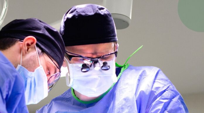 Гігантська ліпосаркома. Клінічний випадок