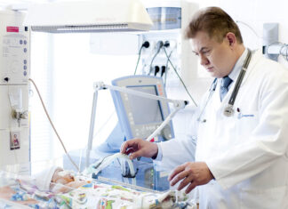 Василь ЛАЗОРИШИНЕЦЬ: «Найменша дитина, яку я оперував, важила 900 грамів. Тепер їй 18 років»