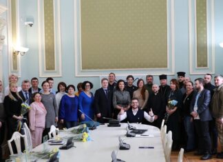 Вручення пам’ятних відзнак «Революція Гідності» до Дня пам’яті Героїв Небесної Сотні