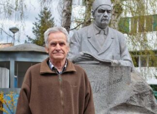 У Києві хірурги зробили одночасно три операції пацієнту, якому загрожували інфаркт, інсульт та ампутація ноги