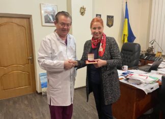 Команда Національного інституту серцево-судинної хірургії ім. М.М. Амосова продовжує цілодобово стояти на варті здоров’я наших співгромадян