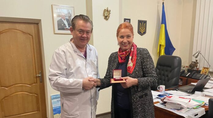 Команда Національного інституту серцево-судинної хірургії ім. М.М. Амосова продовжує цілодобово стояти на варті здоров’я наших співгромадян