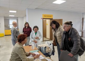 Консультації медиків Національної академії медичних наук на виїзді