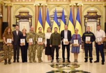 Президент Володимир Зеленський вручив видатним українцям відзнаку «Національна легенда України»