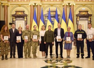 Президент Володимир Зеленський вручив видатним українцям відзнаку «Національна легенда України»