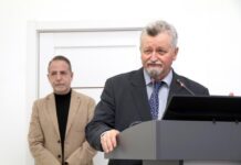 Президент НАМН України академік Цимбалюк В.І. вручив відзнаки Ради національної безпеки та оборони України