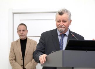 Президент НАМН України академік Цимбалюк В.І. вручив відзнаки Ради національної безпеки та оборони України