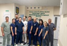 Лікарі Інституту Амосова виконали першу унікальну операцію з протезування аортального клапану зі штучним кровообігом на відкритому серці