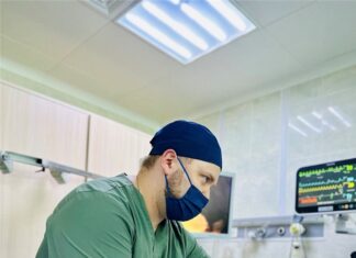 Що таке гастростомія?