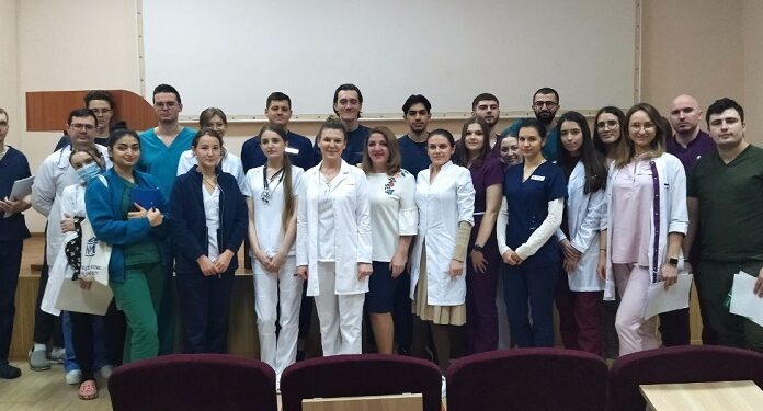 Команда Інституту Амосова долучилася до Всеукраїнського радіодиктанту національної єдності-2023