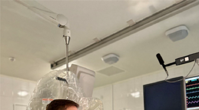 Посттравматична псевдоаневризма загальної сонної артерії