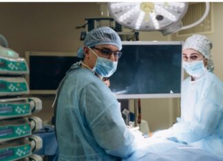 Столичні кардіологи врятували захисника, у якого уламок був у серці