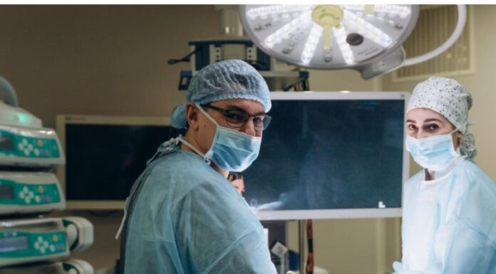 Столичні кардіологи врятували захисника, у якого уламок був у серці