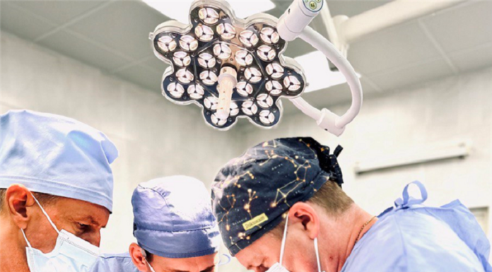 Величезна кіста підшлункової залози