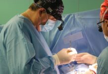 Столичні кардіохірурги прооперували пацієнта з унікальною вадою серця