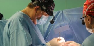 Столичні кардіохірурги прооперували пацієнта з унікальною вадою серця