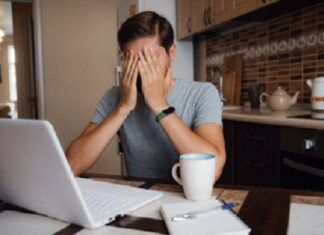 ЯК СТРЕС ВПЛИВАЄ НА ВАШІ ОЧІ?