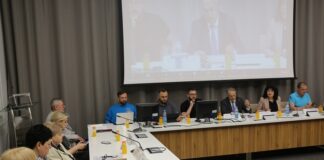 До питання закупівлі продуктів дитячого та шкільного харчування