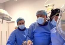 Вперше в Україні! Імплантували протез ультранизького профілю і врятували життя пацієнта з аневризмою черевної аорти