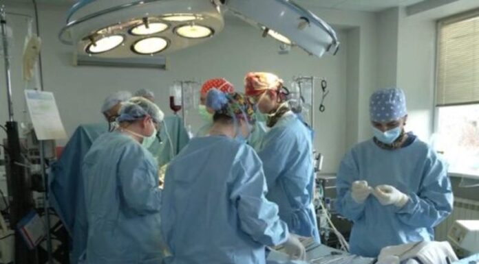 Вперше на базі Рівненської обласної лікарні врятували життя чоловіка від раптової смерті