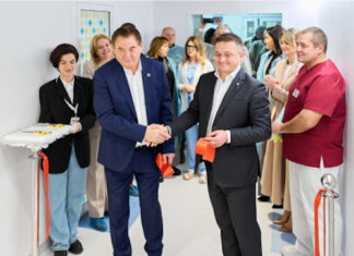 «Двері у майбутнє»