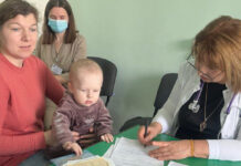 З медичним оглядом у Рівненській обласній дитячій лікарні