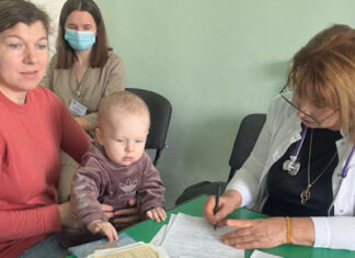 З медичним оглядом у Рівненській обласній дитячій лікарні