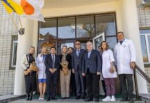 Висадження алеї сакур біля ДУ «Інститут геронтології імені Д.Ф. Чеботарьова НАМН України»