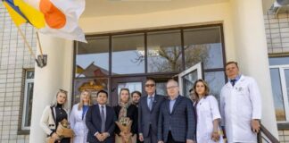 Висадження алеї сакур біля ДУ «Інститут геронтології імені Д.Ф. Чеботарьова НАМН України»