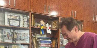 До Дня медичного працівника Президент НАМН України, академік НАН та НАМН України, Василь Лазоришинець отримав відзнаку — медаль “За громадянську мужність” від Української спілки ветеранів Афганістану.