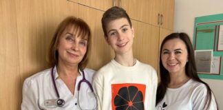 До ДУ «Національний інститут серцево-судинної хірургії ім. М.М. Амосова НАМН України» завітав Артем — пацієнт, якого оперували два роки тому