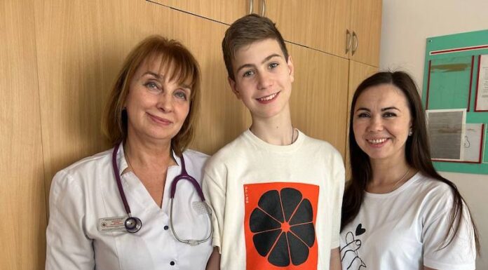 До ДУ «Національний інститут серцево-судинної хірургії ім. М.М. Амосова НАМН України» завітав Артем — пацієнт, якого оперували два роки тому