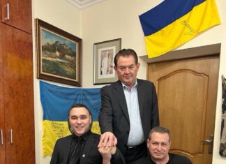 До Президента НАМН України Василя Лазоришинця завітав доброволець ЗСУ Андрій Сіромаха — 25-річний білоцерківець, який став радником начальника Київської ОВА.