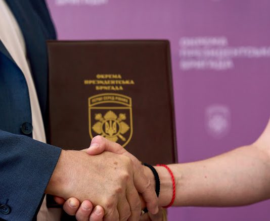Президент НАМН України підписав Меморандум про співпрацю з Окремою президентською бригадою імені гетьмана Богдана Хмельницького