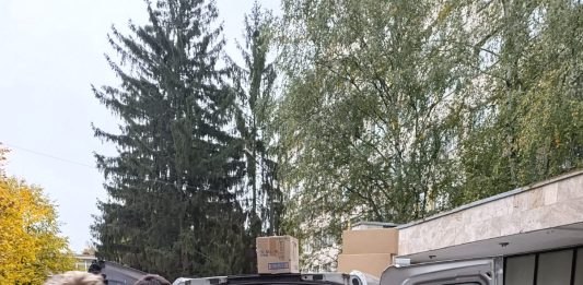 Фонд допомоги «Дарниця» передав медичні засоби Інституту імені Стражеска після російської атаки