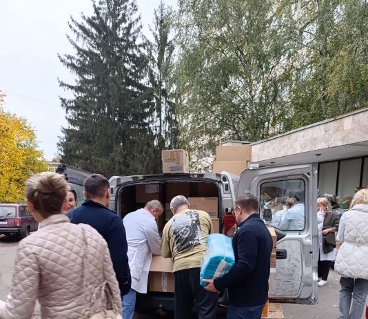 Фонд допомоги «Дарниця» передав медичні засоби Інституту імені Стражеска після російської атаки