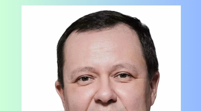 🎉 СЬОГОДНІ СВІЙ ДЕНЬ НАРОДЖЕННЯ СВЯТКУЄ ДМИТРО ВІКТОРОВИЧ ЩЕГЛОВ!